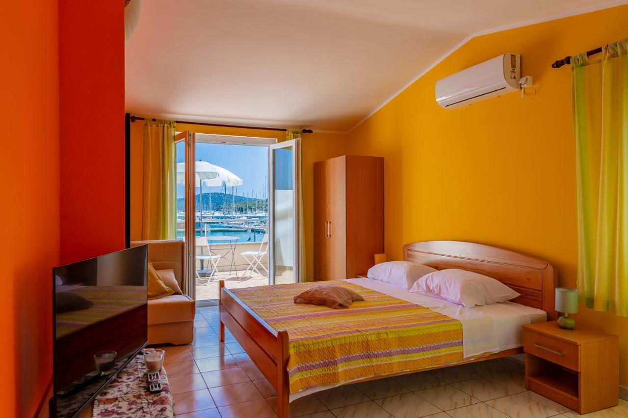Apartments Mikulic روغوزنيكا المظهر الخارجي الصورة