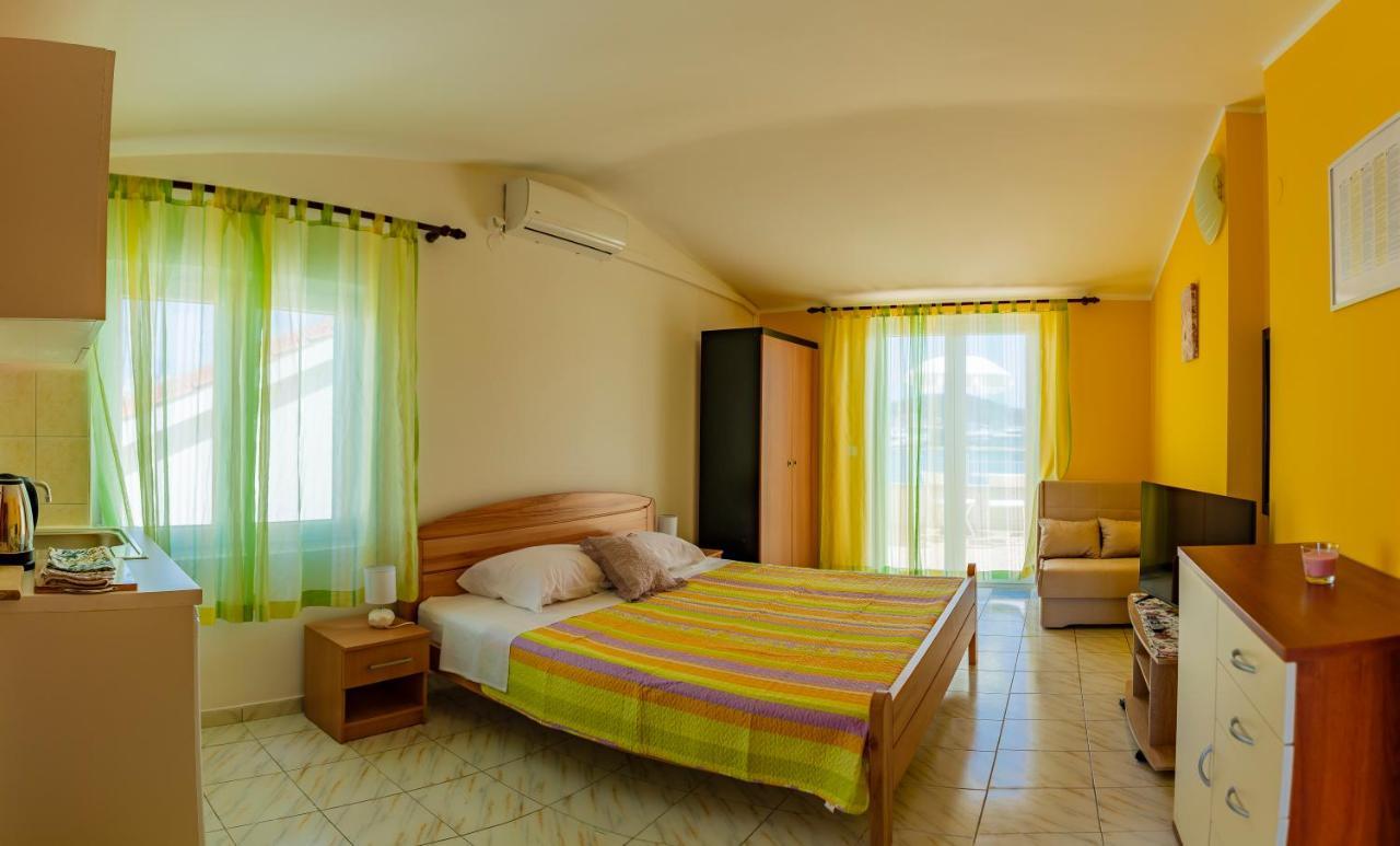 Apartments Mikulic روغوزنيكا المظهر الخارجي الصورة