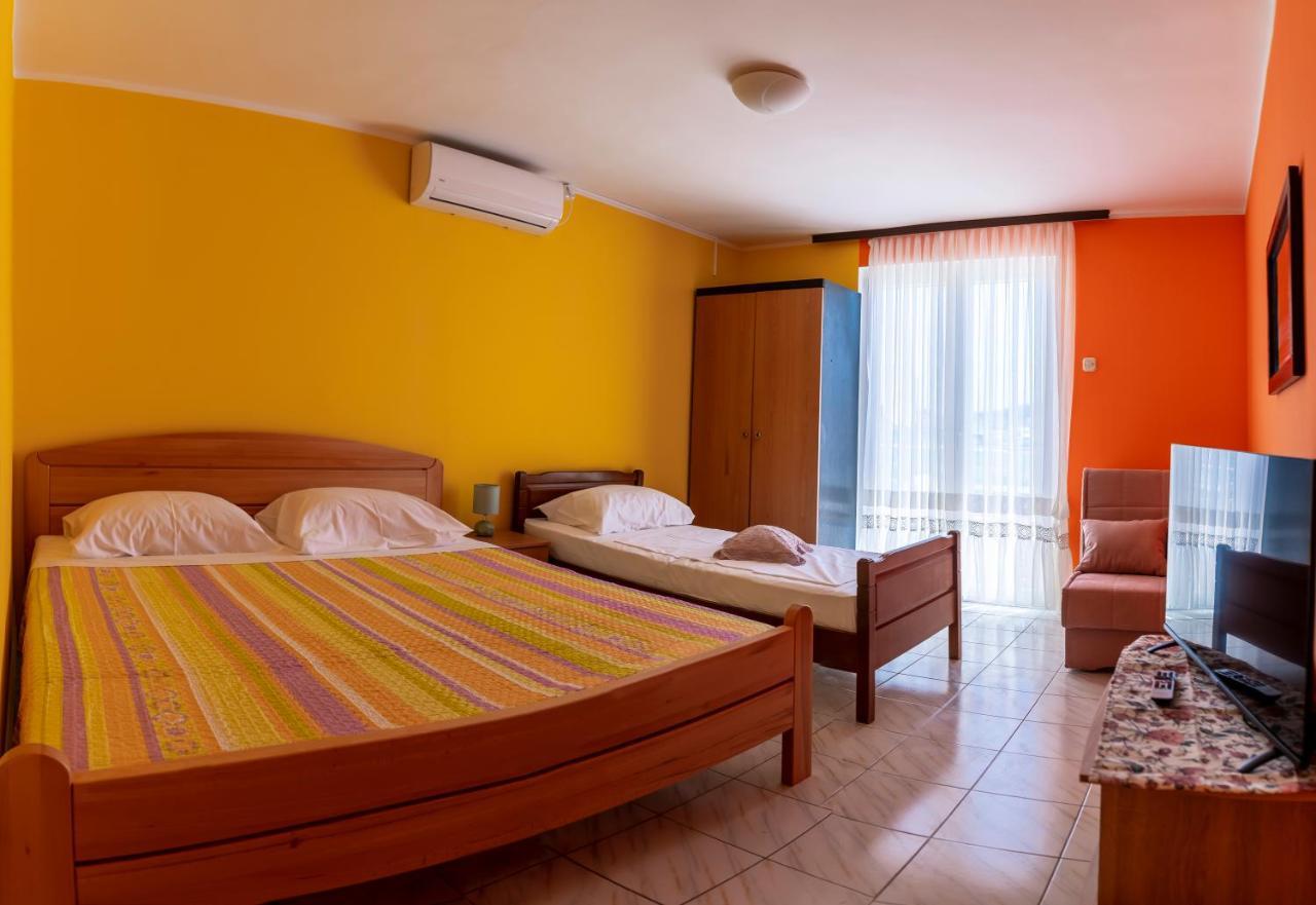 Apartments Mikulic روغوزنيكا المظهر الخارجي الصورة