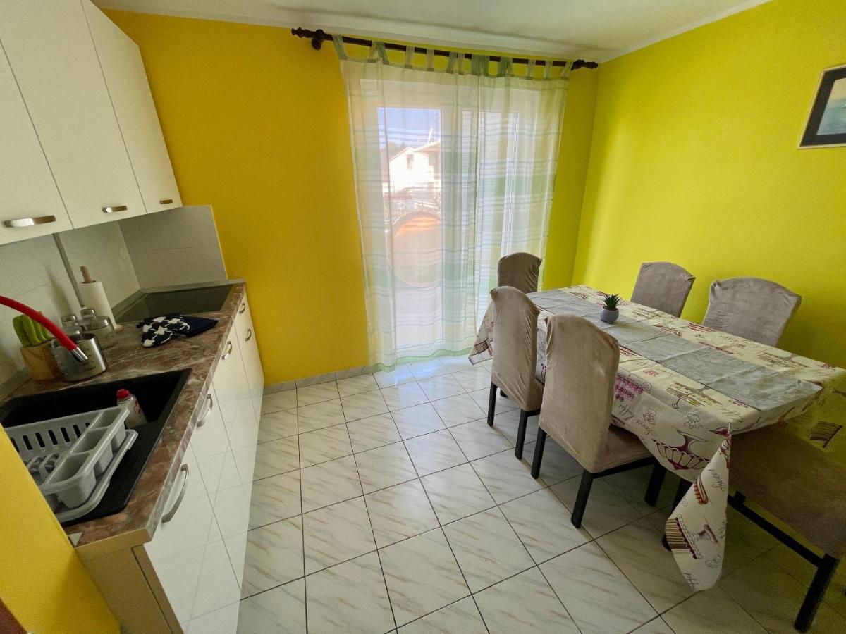 Apartments Mikulic روغوزنيكا المظهر الخارجي الصورة